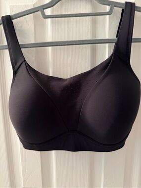 LULULEMON SPORTS BRA - NWT -32DDD